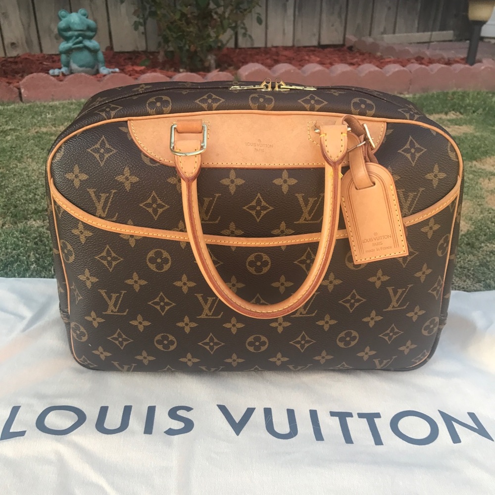 🏮SOLD 🏮Louis Vuitton Deuville Handbag